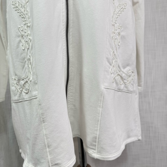 Soft Surroundings Embroidered Long Full Zip Soft White Jacket and Pockets Size L - Picture 6 of 14